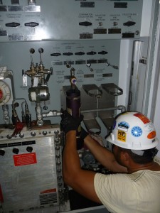 Re-installation of the cartridge filter at panel